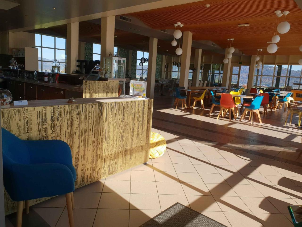 Hotel Du Val Cernier Kültér fotó